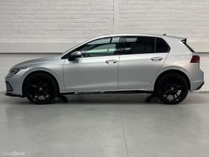 Volkswagen Golf Life 2.0TDI 115bhp 5dr Auto - Image 4