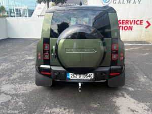 Land Rover Defender 110 3.0D / X-Dynamic SE / Comm - Image 3