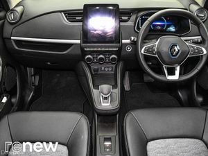 Renault Zoe i-GT Line+ Rapid Charge  ZE 50kWh R135 - Image 2