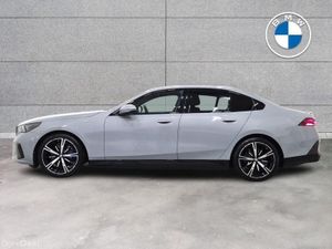 BMW i5 eDrive40 M Sport Pro Saloon - Image 3