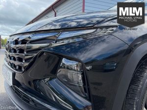 Hyundai Tucson ix35 Executive Plus 2tone Roof 5DR - Image 4