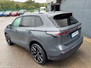 Volkswagen Tiguan 242 MATCH TSI PHEV A DSG AS NEW - Image 4