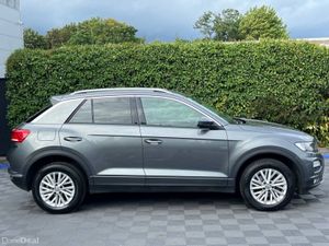 Volkswagen T-Roc DESIGN 1.0 TSI // APPLE CARPLAY/A - Image 2