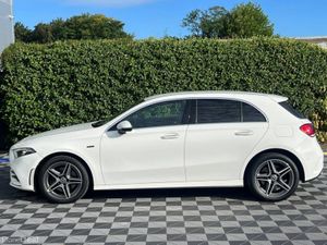 Mercedes-Benz A-Class A250e AMG-LINE PREMIUM+ 1.3 - Image 3