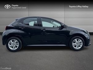 Toyota Yaris YARIS HYBRID LUNA - Image 3