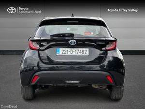 Toyota Yaris YARIS HYBRID LUNA - Image 4