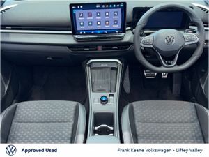 Volkswagen T-Roc *NEW* R-LINE AUTO 1.5 MHEV 150BHP - Image 2