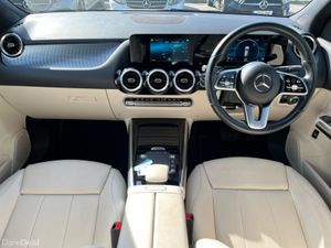 Mercedes-Benz GLA 180D Progressive Line Compact SU - Image 4