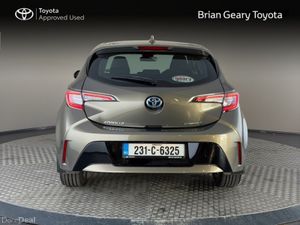 Toyota Corolla Luna Hybrid Hatchback - Image 4