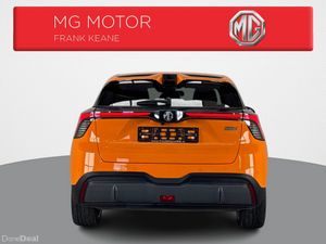 MG 4 EXCLUSIVE **FULL BLACK HALF LEATHER INTERIOR* - Image 4