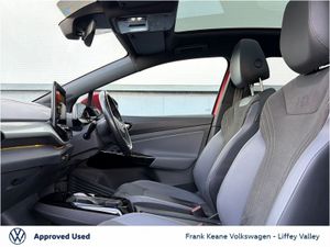 Volkswagen ID.5 77KWH FAMILY 204HP *KINGS RED META - Image 4