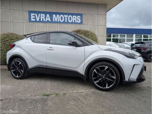 Toyota C-HR GR SPORT AUTOMATIC HYBRID 1.8 PETROL / - Image 3
