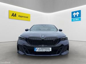BMW i5 eDrive40 M SPORT PRO G60 - 242 Reg - Image 2