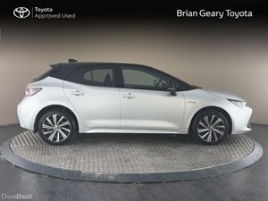 Toyota Corolla HYBRID LunaSport Hatch - Image 3
