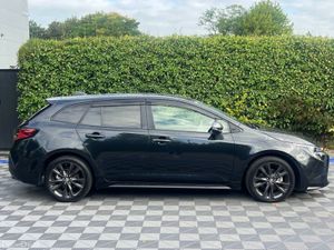 Toyota Corolla TOURING WXB 1.8 HYBRID AUTO // 18" - Image 2