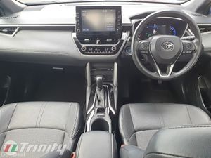 Toyota Corolla Cross ** Z MODEL ** HYBRID ** HIGH - Image 2