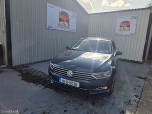 Volkswagen Passat 2015 - Image 2
