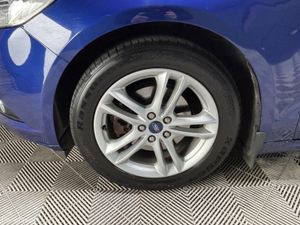 Ford Mondeo TITANIUM 2.0 TD 150PS M6 4DR - Image 4