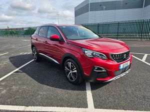 Peugeot 3008 1.2 PETROL, ALLURE MODEL, LOW MILEAGE - Image 3