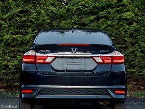 Honda Grace 1.5 2018 with Alloys & Carplay screen - Image 4