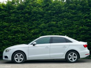 Audi A3 Sedan TFSI  S-TRONIC 2018 - Image 2