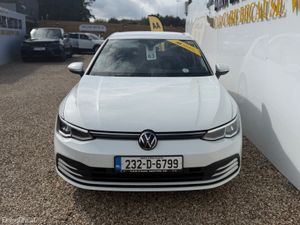 Volkswagen Golf Life 1.0 TSI Mhev 110HP 5 - Image 3