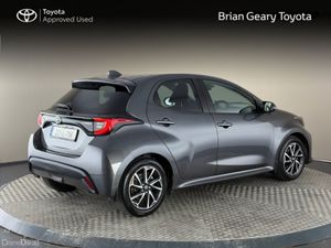 Toyota Yaris HYBRID LUNA SPORT - Image 2