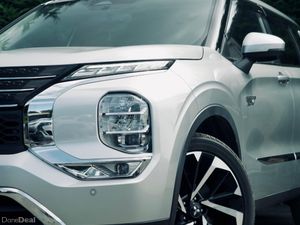 Mitsubishi Outlander PHEV 2021- High Spec - Image 4
