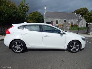 2016 Volvo V40 Tax & Test 09/27 - Image 2