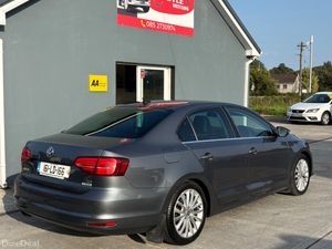 Volkswagen Jetta 2016 2.0 TDI - Image 4