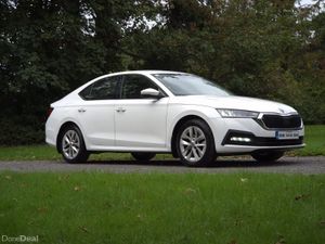212 Skoda Octavia 2.0 TDI NEW SHAPE LOW MILEAGE - Image 3