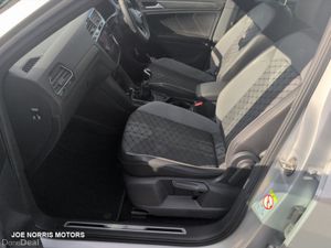 Volkswagen Tiguan R-LINE 2.0 TDI MANUAL 6SPEED FWD - Image 4