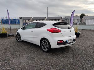 Kia ProCeed PRO CEED DIESEL 1.6 SE 126BHP 3DR - Image 3