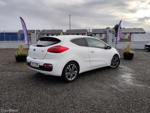 Kia ProCeed PRO CEED DIESEL 1.6 SE 126BHP 3DR - Image 2