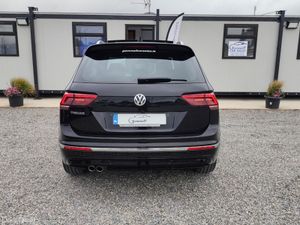 Volkswagen Tiguan R-LINE TECH TDI S- DSG - Image 3