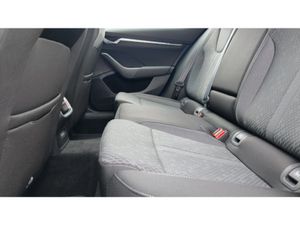 Skoda Octavia DSG - PADEL SHIFT - HEATED SEATS - S - Image 4
