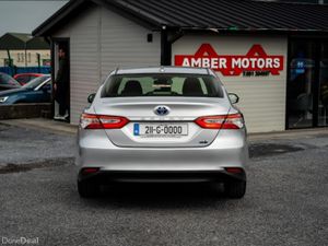 2021 Toyota Camry 2.5 Petrol Hybrid Auto - Image 3