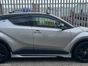 2021 Toyota C-HR  | G Package - Image 4