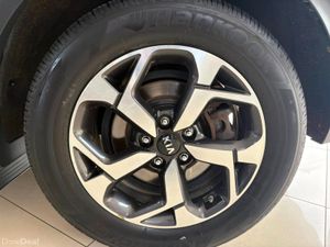 Kia Sportage K3 Automatic with Sunroof - Image 2