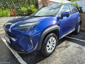 Toyota Yaris Cross 1.5 HYBRID / X SPEC / LOW MILEA - Image 3