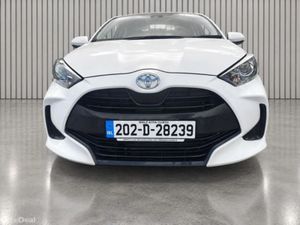 Toyota Yaris 1.0 AUTO/€59 A WEEK - Image 3