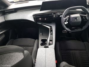 Peugeot 3008 1.2 MHEV 145bhp eDCS6 GT Exclusive - Image 4