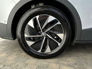 Volkswagen ID.4 FAMILY 77kWh 204HP,Pan Roof,Stunni - Image 4