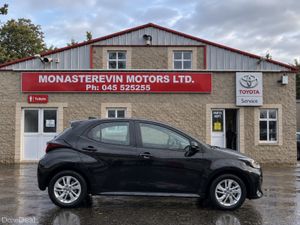 Toyota Yaris *ORIGINAL IRISH CAR*  1.5 HYBRID LUNA - Image 3