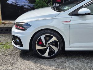 Volkswagen Polo 2.0 TSI Automatic DSG 200BHP - Image 4