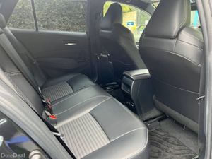 Toyota Corolla TOURING WXB 1.8 HYBRID AUTO // APPL - Image 4