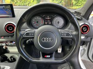 Audi S3 QUATTRO 2.0 TFSI AUTO // NEW 19" DIAMOND C - Image 4