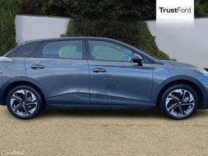 MG MG4 125kW SE EV 51kWh 5dr Auto - Image 3