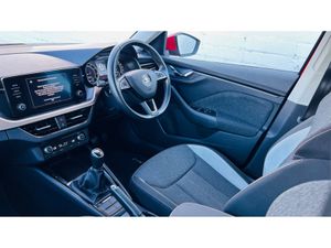 Skoda Kamiq LOW MILEAGE HIGH SPEC PETROL STYLE 1.0 - Image 3