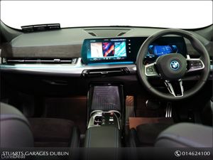 BMW iX1 SHADOW EDITION M-SPORT 20eDrive. SAPPHAIRE - Image 4